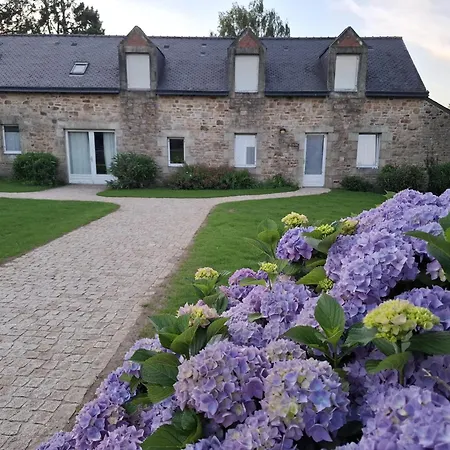 ベッド・アンド・ブレックファスト Les Du Manoir De Kerhel Locoal-Mendon